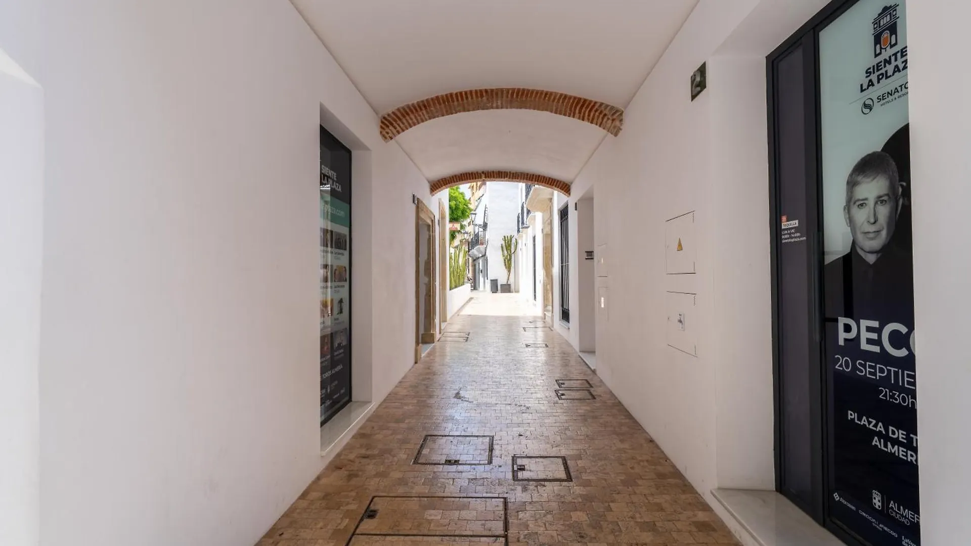 Moott Homes Suites Arco De Braulio 2B Almería 0*,