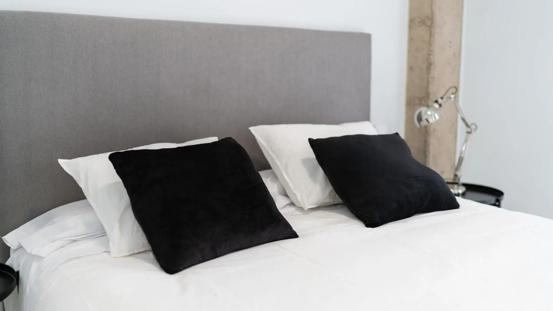 Moott Homes Suites Arco De Braulio 2B Almería 0*,